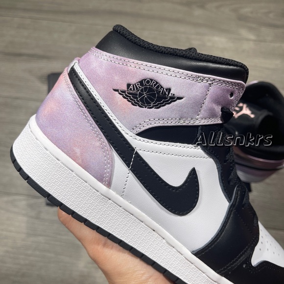 Air Jordan 1 Mid GS Pink Clouds ☁️ - Picture 2 of 11